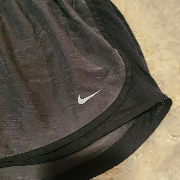 Nike Dri-Fit Athletic Shorts Size XL - Picture 2 of 5